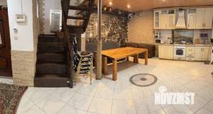 Коттедж 100м², 2-этажный, на длительный срок,