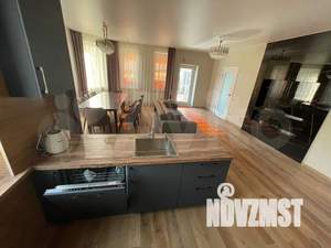 Дом 250м², 2-этажный, посуточно,