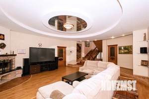 Дом 700м², 3-этажный, посуточно,