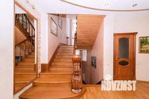 Дом 700м², 4-этажный, посуточно,