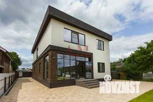 Коттедж 241м², 2-этажный, участок 8 сот.