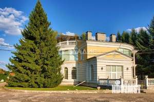 Дом 800м², 4-этажный, участок 210 сот.