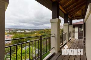 Коттедж 375м², 3-этажный, участок 7 сот.