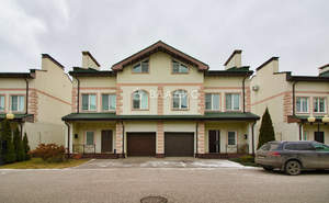 Дом 200м², 3-этажный, участок 3 сот.