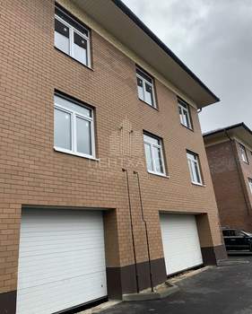 Дом 178м², 3-этажный, участок 3 сот.