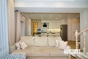 Дом 200м², 3-этажный, участок 3 сот.