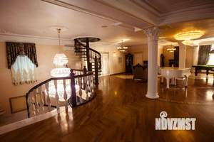 Коттедж 800м², 4-этажный, участок 210 сот.