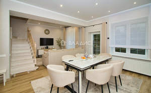 Дом 200м², 3-этажный, участок 3 сот.