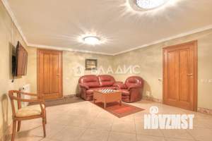 Таунхаус 315м², 3-этажный, участок 4 сот.