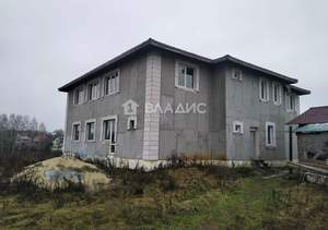 Дом 300м², 2-этажный, участок 13 сот.