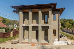 Дом 274м², 2-этажный, участок 9 сот.