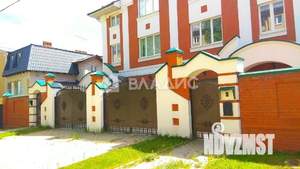 Дом 629м², 3-этажный, участок 8 сот.