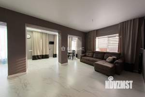 Дом 160м&sup2;, 2-этажный, на длительный срок, 