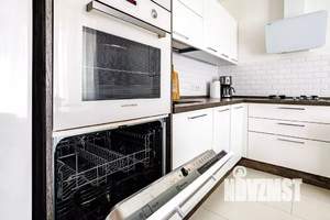 Дом 220м&sup2;, 3-этажный, посуточно, 