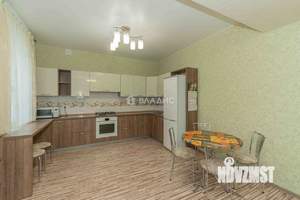 Таунхаус 200м², 3-этажный, на длительный срок, 