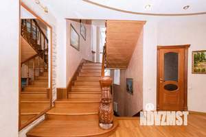 Дом 700м&sup2;, 4-этажный, посуточно, 