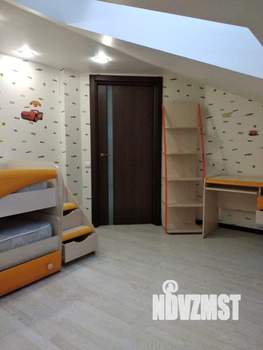 Таунхаус 200м², 2-этажный, на длительный срок, 