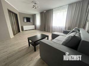 Дом 300м&sup2;, 3-этажный, на длительный срок, 