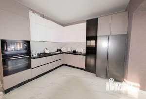 Дом 160м&sup2;, 2-этажный, на длительный срок, 