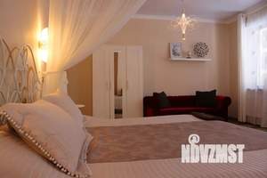 Дом 200м&sup2;, 2-этажный, посуточно, 