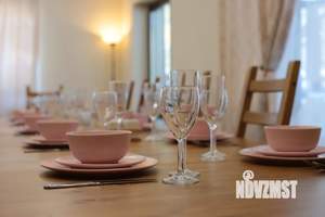 Дом 200м&sup2;, 2-этажный, посуточно, 