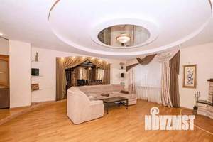 Дом 700м&sup2;, 4-этажный, посуточно, 