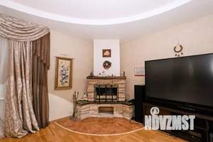 Дом 700м&sup2;, 4-этажный, посуточно, 