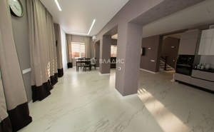 Дом 160м&sup2;, 2-этажный, на длительный срок, 