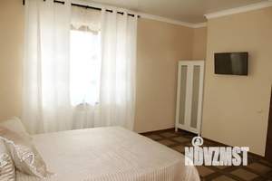 Дом 200м&sup2;, 2-этажный, посуточно, 