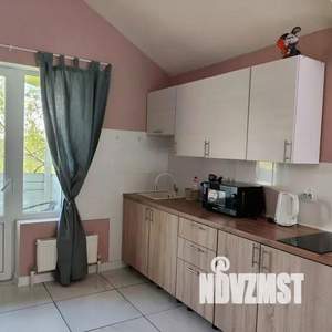 Дом 250м&sup2;, 3-этажный, посуточно, 