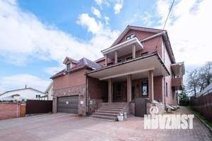 Дом 700м&sup2;, 4-этажный, посуточно, 