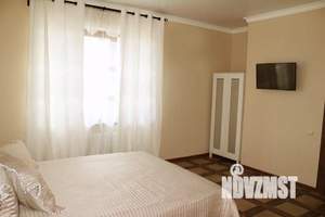 Дом 200м&sup2;, 2-этажный, посуточно, 