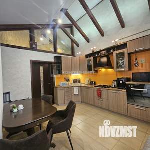 Дом 250м², 2-этажный, на длительный срок, 