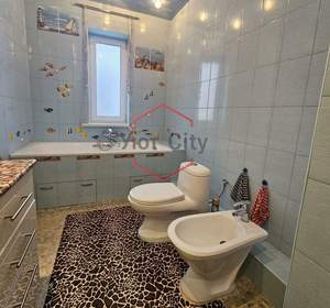 Дом 250м&sup2;, 3-этажный, на длительный срок, 