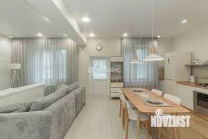 Таунхаус 200м², 3-этажный, на длительный срок, 