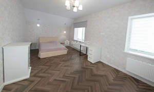 Дом 160м&sup2;, 2-этажный, на длительный срок, 