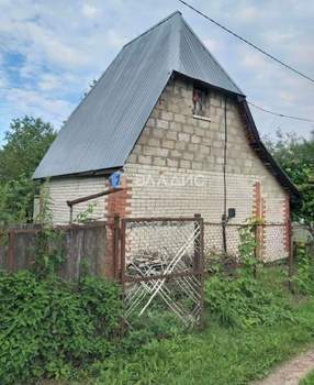 Дом 40м&sup2;, 2-этажный, участок 4 сот.  