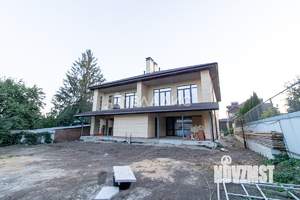 Таунхаус 305м&sup2;, 2-этажный, участок 5 сот.  