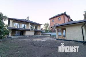 Таунхаус 305м&sup2;, 2-этажный, участок 5 сот.  