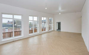 Дом 222м&sup2;, 2-этажный, участок 8 сот.  