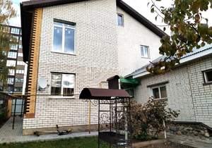 Дом 257м², 3-этажный, участок 4 сот.  