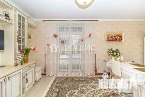 Таунхаус 320м², 4-этажный, участок 1 сот.  
