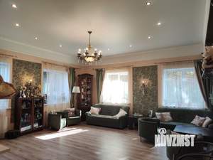 Коттедж 371м², 3-этажный, участок 4 сот.  