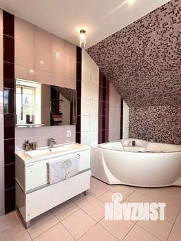 Дом 148м², 2-этажный, участок 9 сот.  