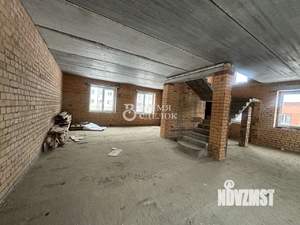 Дом 240м&sup2;, 3-этажный, участок 8 сот.  