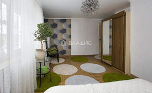 Дом 202м&sup2;, 3-этажный, участок 15 сот.  