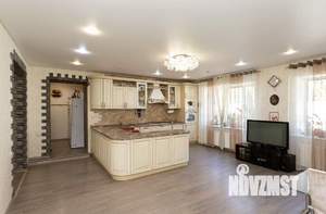 Дом 320м², 2-этажный, участок 13 сот.  