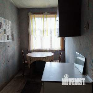 Дом 30м&sup2;, 2-этажный, участок 6 сот.  