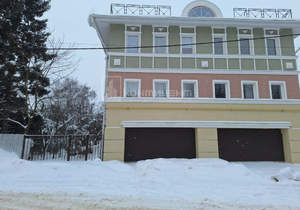 Дом 195м&sup2;, 3-этажный, участок 2 сот.  