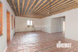 Дом 274м², 2-этажный, участок 9 сот.  